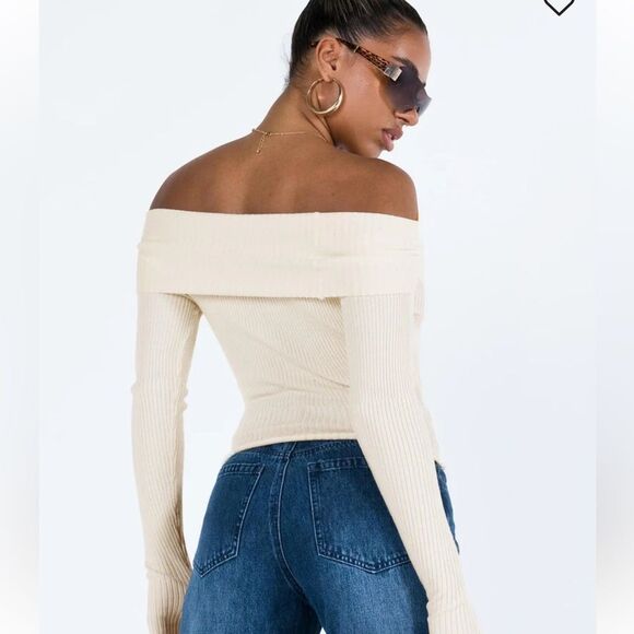 Princess Polly Size M/L Morley Off Shoulder Ribbed Sweater Cream Thumb Holes - Picture 7 of 10